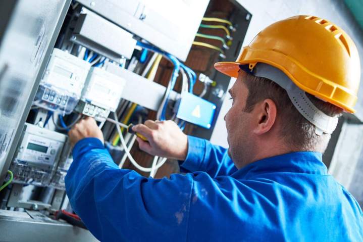 Expert en installations électriques industrielles à Rouen