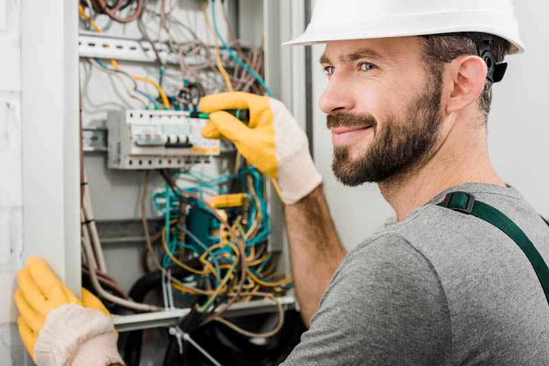 Entreprise d'électricité industrielle, Picardie<br>Expert en électricité industrielle, Picardie<br>Spécialiste en électricité industrielle, Picardie